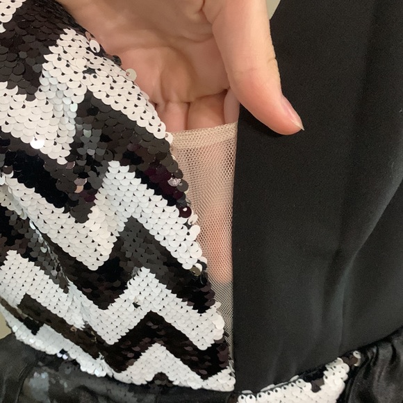 Lusso Australia dress - Picture 6 of 10